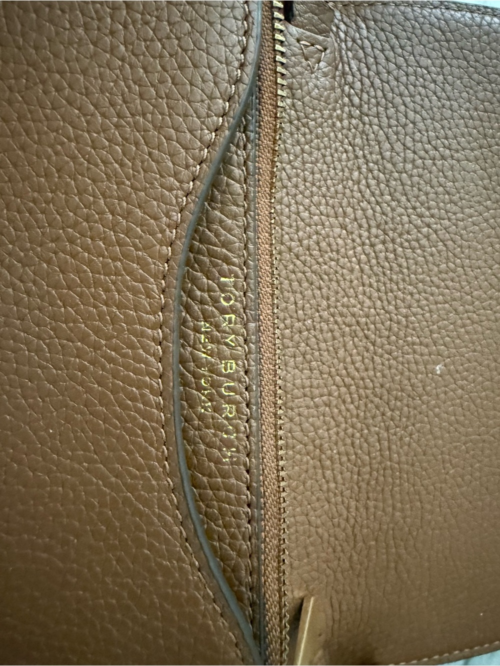 Tory Burch Chestnut Brown Pebbled Leather Crossbody with Gold Logo - Picture 5 of 10